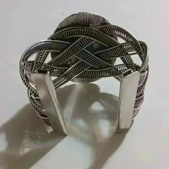 Hollow chunky turquoise bracelet - Picture 2 of 3